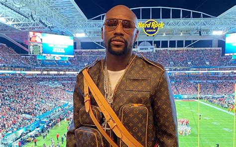 mayweather louis vuitton outfit|Floyd Mayweather Louis Vuitton Superbowl Flex Takes.